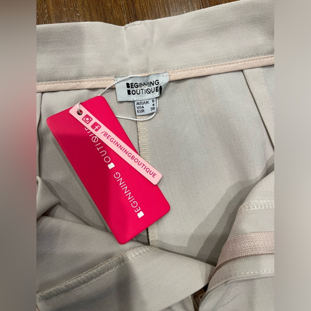 NWT Straight Leg Malcolm Taupe Trousers - size 8 - Picture 2 of 4